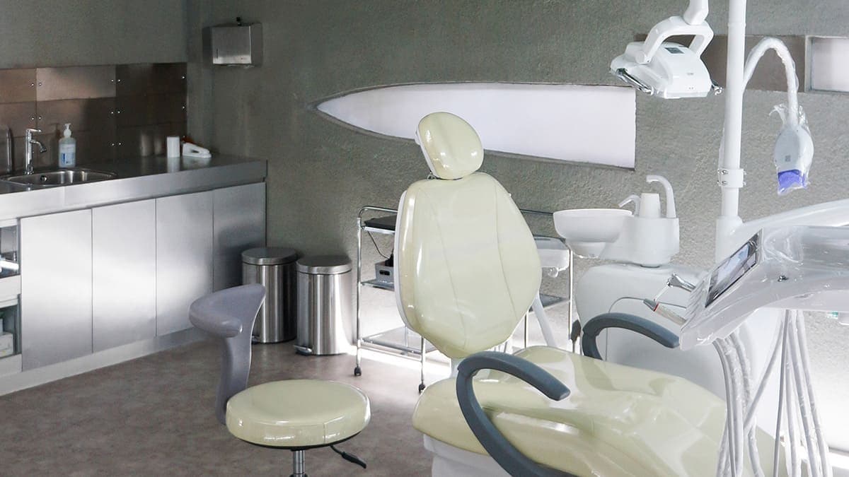 Sensitive teeth: common causes and what to do next